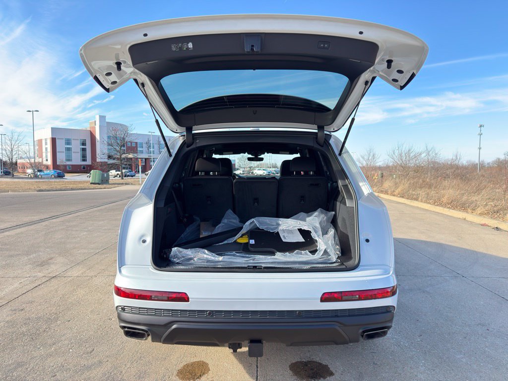 New 2026 Audi Q7 3.0T Premium Plus AWD/4WD image 34