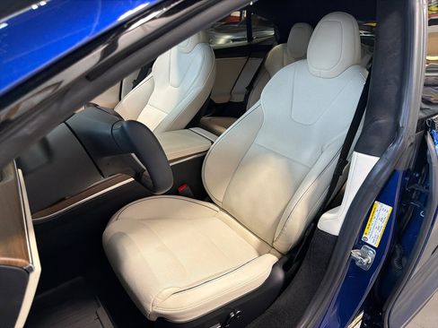 Used 2021 Tesla Model S Plaid image 18