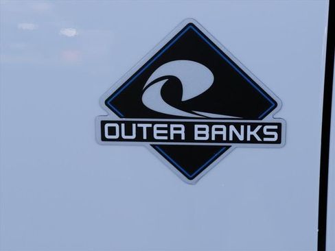 New 2025 Ford Bronco Outer Banks image 7