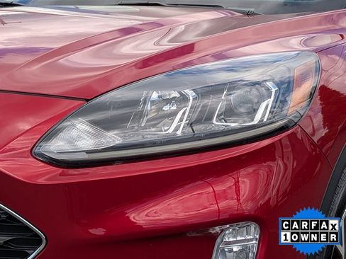 Certified 2022 Ford Escape SEL AWD/4WD image 10