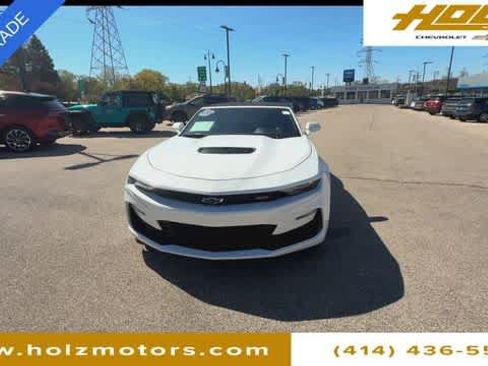 Certified 2023 Chevrolet Camaro SS RWD image 3