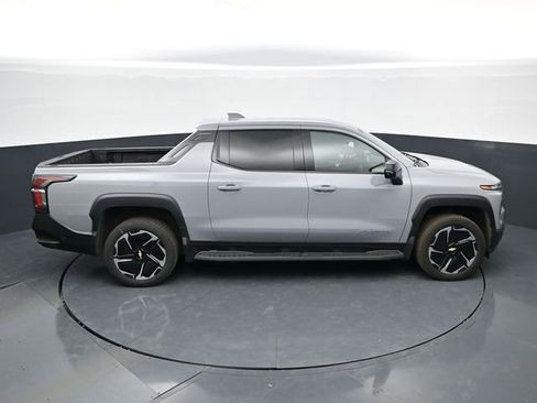 New 2026 Chevrolet Silverado EV LT AWD/4WD image 40