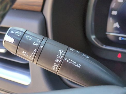 Used 2023 Chevrolet Tahoe Premier image 33