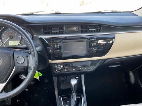 Used 2014 Toyota Corolla LE image 6