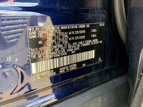 Used 2024 Toyota RAV4 XLE Premium FWD image 34