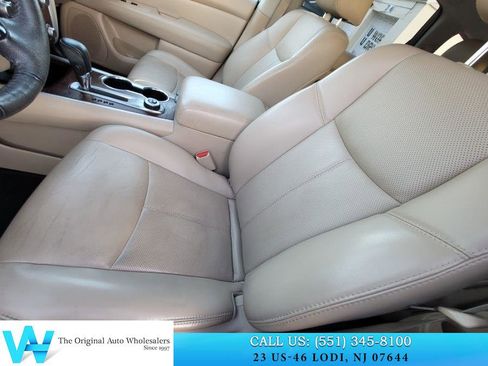Used 2017 Nissan Pathfinder Platinum w/ Family Entertainment Package image 11
