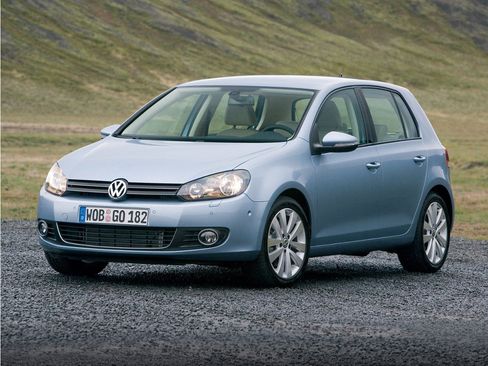 Used 2014 Volkswagen Golf 4-Door FWD image 1