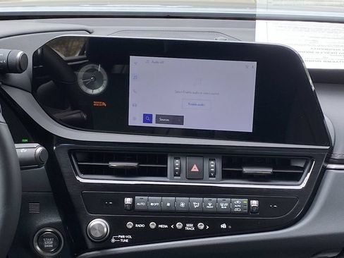 Used 2025 Lexus ES 350 FWD image 24