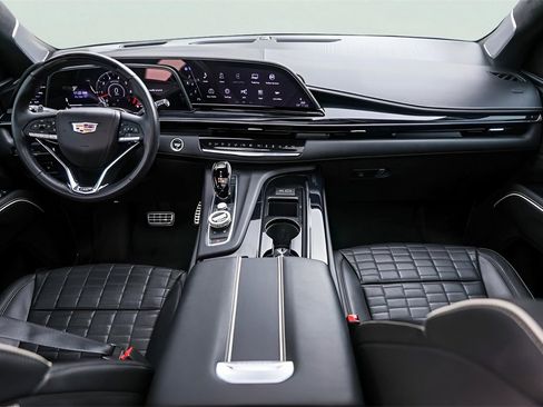 Used 2023 Cadillac Escalade V w/ LPO, ONYX Package image 31