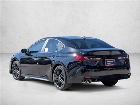 New 2026 Toyota Camry Hybrid image 9