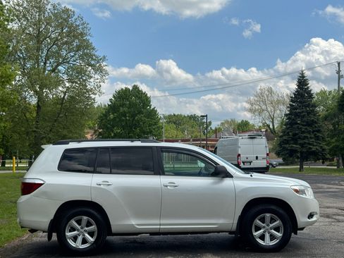 Used 2010 Toyota Highlander 2WD image 9
