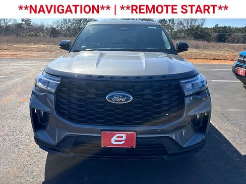 New 2026 Ford Explorer ST-Line image 2