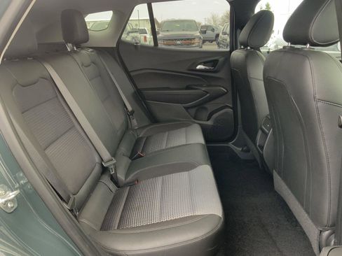 Used 2025 Chevrolet Trax LT image 53