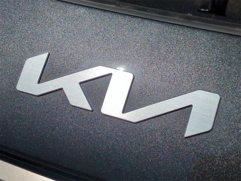 New 2025 Kia Niro SX Touring image 48