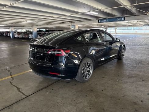 Used 2023 Tesla Model 3 Standard Range RWD image 3