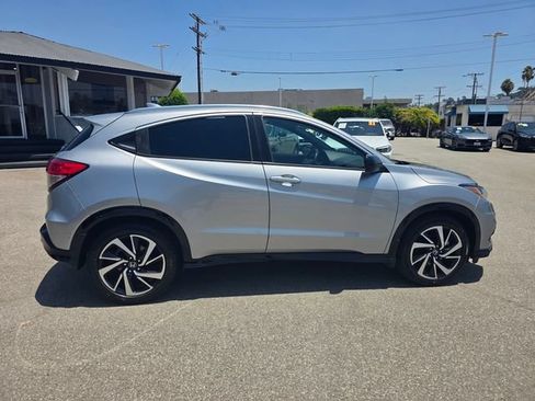 Used 2019 Honda HR-V Sport image 3