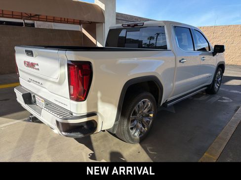 Used 2022 GMC Sierra 1500 Denali w/ Denali Reserve Package image 4
