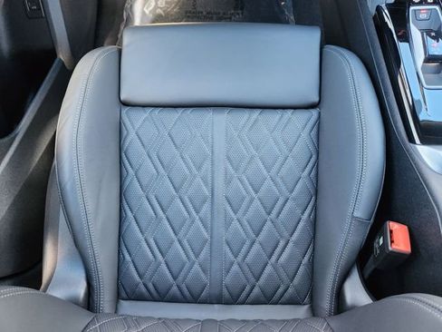 New 2025 Audi SQ5 Prestige image 22