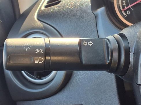 Used 2013 MAZDA MAZDA2 Sport image 13