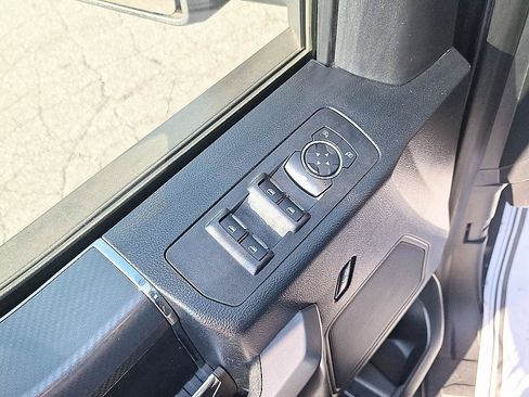 Used 2019 Ford F150 XLT w/ Equipment Group 302A Luxury AWD/4WD image 10