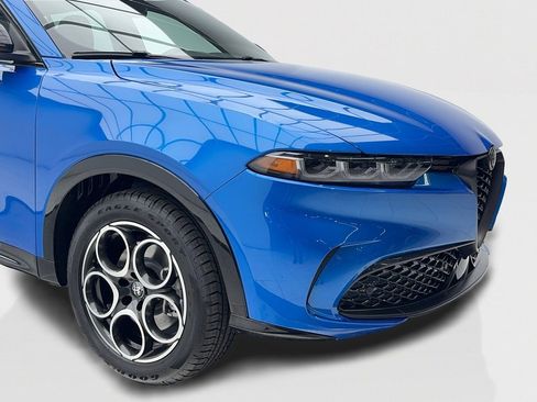 New 2025 Alfa Romeo Tonale w/ Premium Package image 3