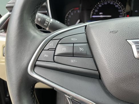 Used 2018 Cadillac XT5 Premium Luxury image 12