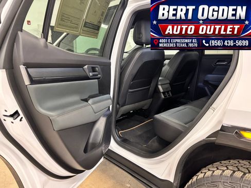 Used 2026 GMC Terrain AT4 AWD/4WD image 19