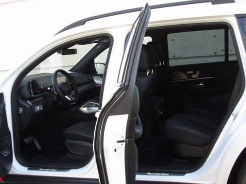 New 2026 Mercedes-Benz GLS 450 4MATIC image 12