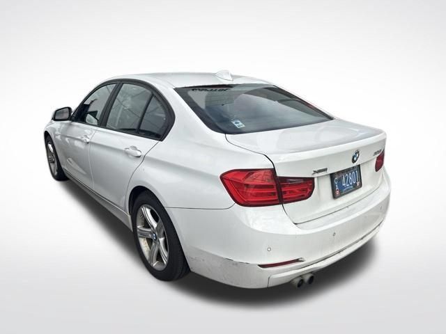 Used 2015 BMW 328i xDrive Sedan AWD/4WD image 3