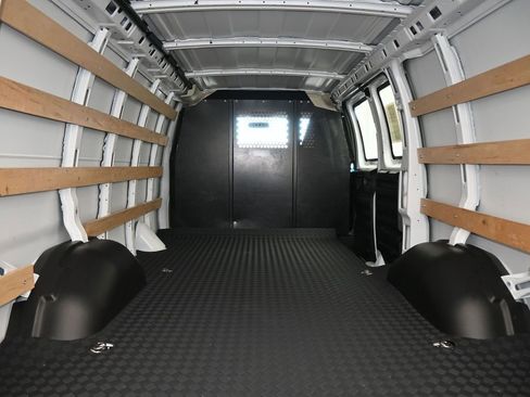 Used 2024 Chevrolet Express 2500 w/ Driver Convenience Package image 31