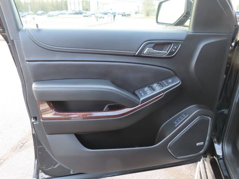 Used 2019 GMC Yukon SLT w/ Premium Edition image 15