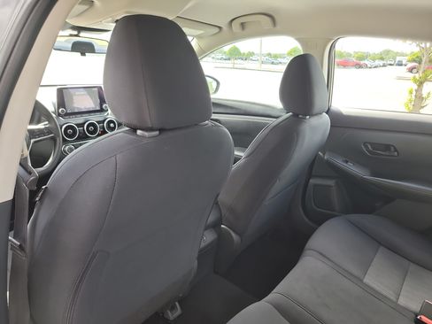 Used 2024 Nissan Sentra SV FWD image 12