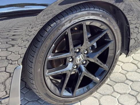 Used 2025 Honda Civic Sport image 17
