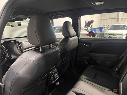 Used 2025 Subaru Forester Touring w/ Popular Package - Touring image 17