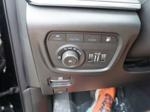 Used 2024 Jeep Grand Cherokee Overland w/ Advanced Protech Group III image 26