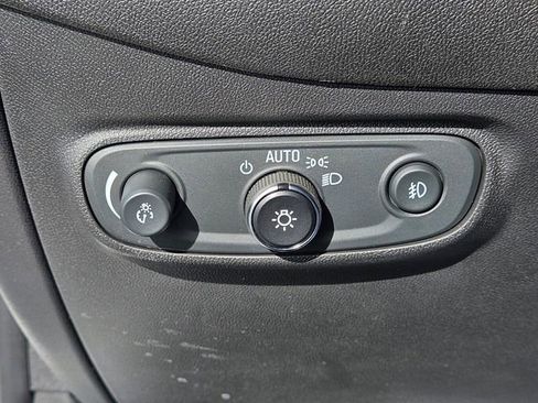 Used 2020 Chevrolet Equinox Premier image 25