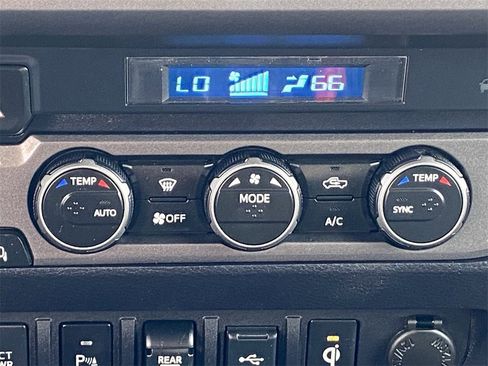 Certified 2022 Toyota Tacoma TRD Off-Road image 30