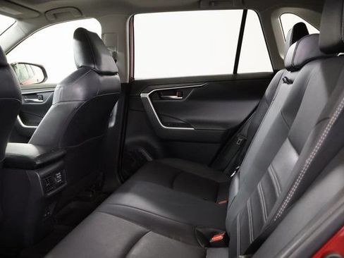 Used 2022 Toyota RAV4 Limited AWD/4WD image 31