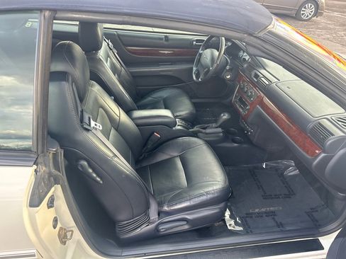 Used 2002 Chrysler Sebring Limited image 11