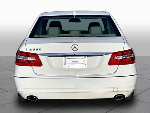 Used 2011 Mercedes-Benz E 350 Sedan image 4