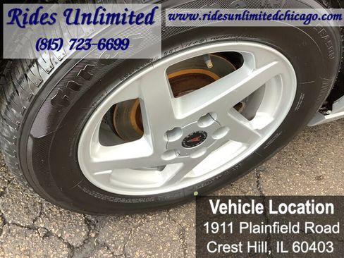 Used 2003 Pontiac Bonneville SE image 24