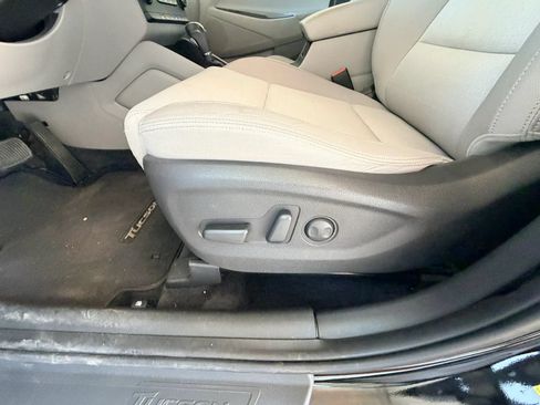 Used 2016 Hyundai Tucson Sport FWD image 19