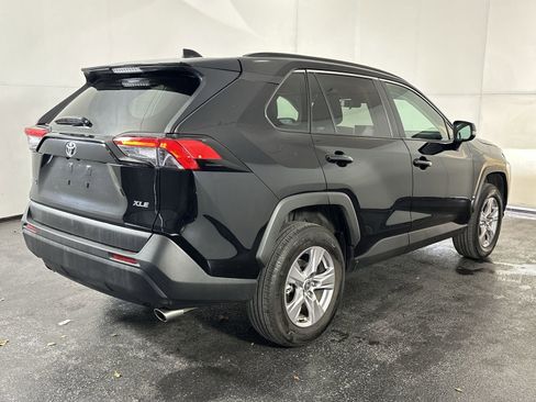 Used 2025 Toyota RAV4 XLE image 8