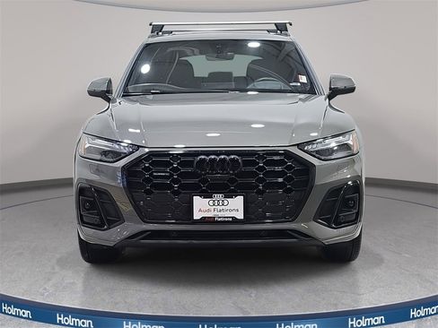 Used 2023 Audi Q5 2.0T Prestige w/ Prestige Package image 3