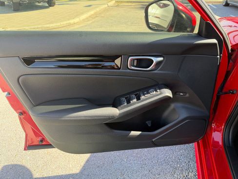 Used 2024 Honda Civic Touring image 7