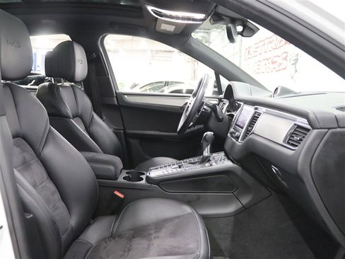 Used 2018 Porsche Macan GTS image 14
