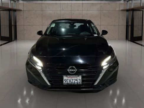 Used 2023 Nissan Altima 2.5 SV image 10