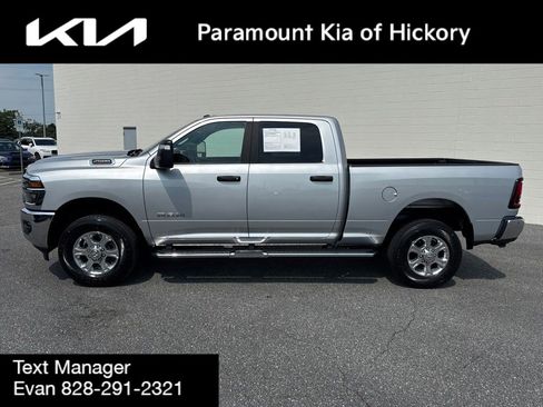 Used 2026 RAM 2500 Big Horn AWD/4WD image 4
