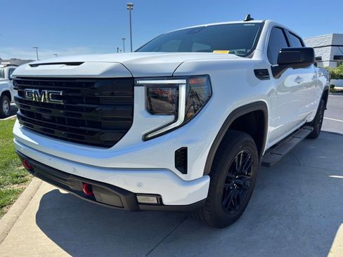 Used 2025 GMC Sierra 1500 Elevation w/ Elevation Premium Package AWD/4WD image 3