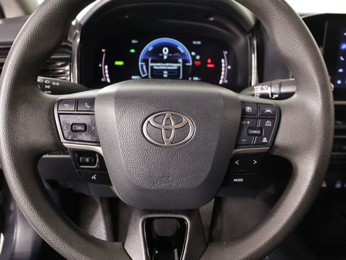 Used 2025 Toyota Camry LE FWD image 3
